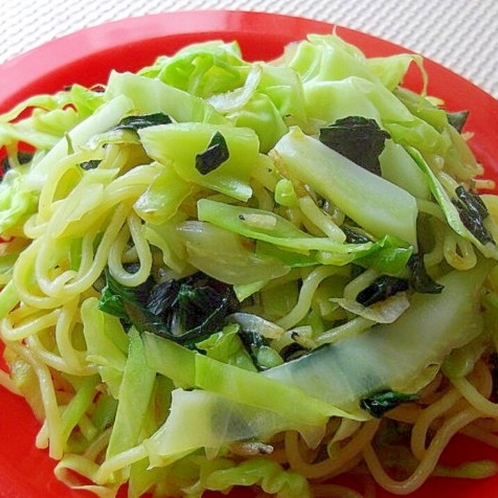 鉄分たっぷり*春キャベツとほうれん草の塩焼きそば*